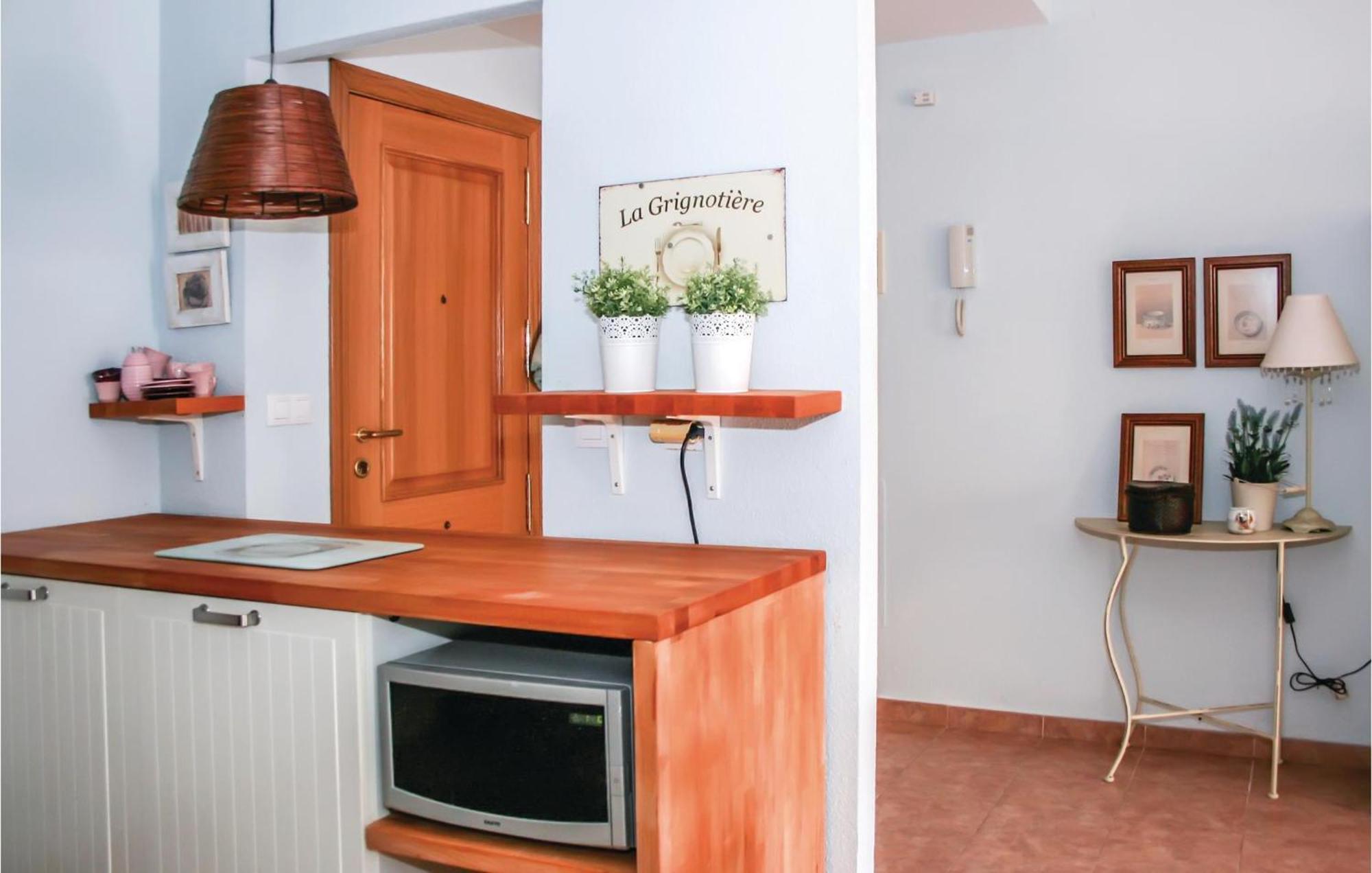 Beautiful Apartment In Alcossebre With Kitchen Ngoại thất bức ảnh